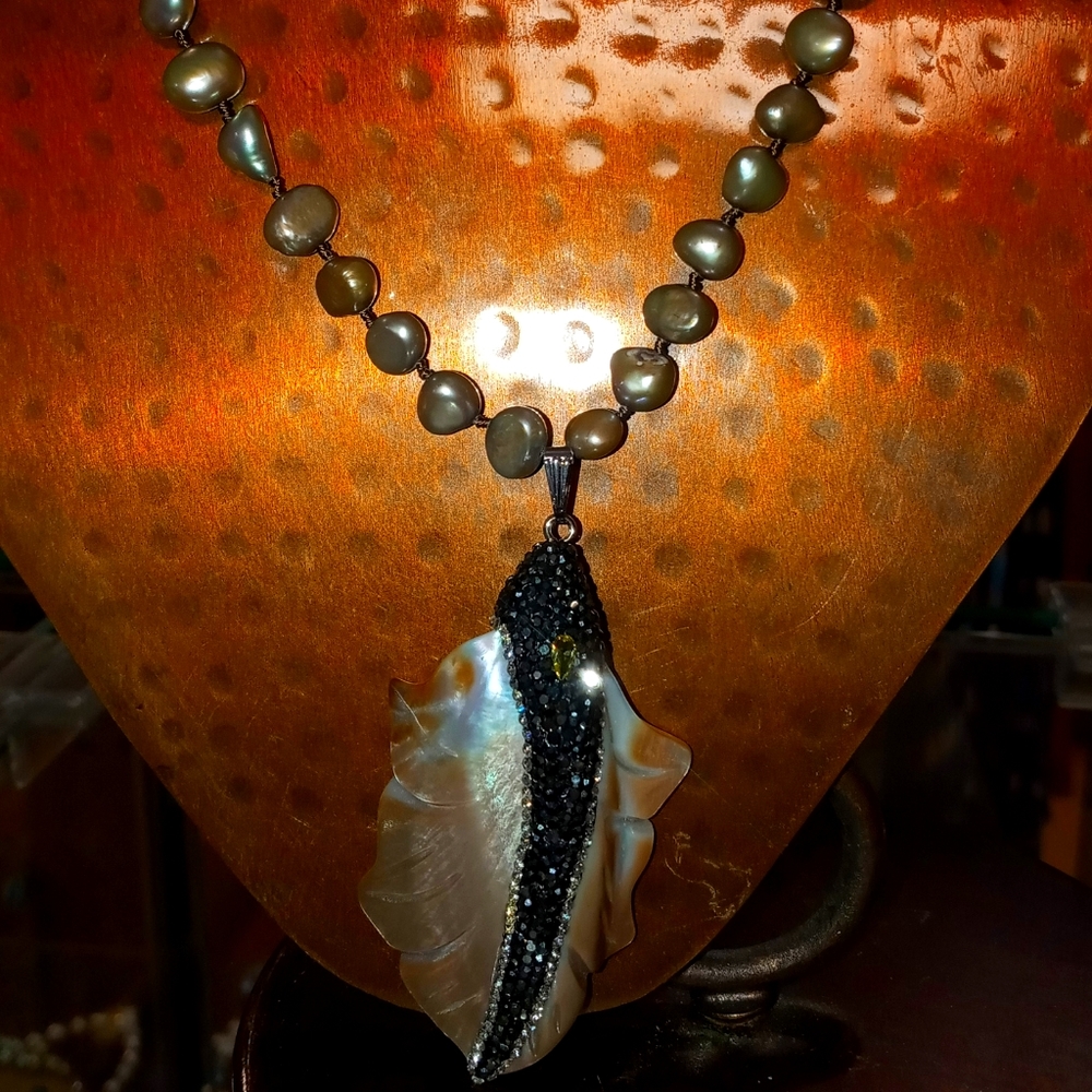 Freshwater pearl necklace marcasite lined pendant